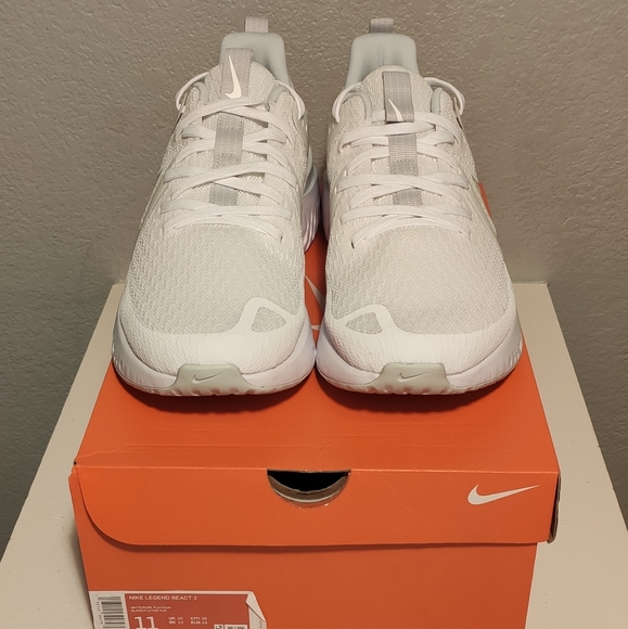 Nike Legend Essential Additional Photos - Picture 2 of 6